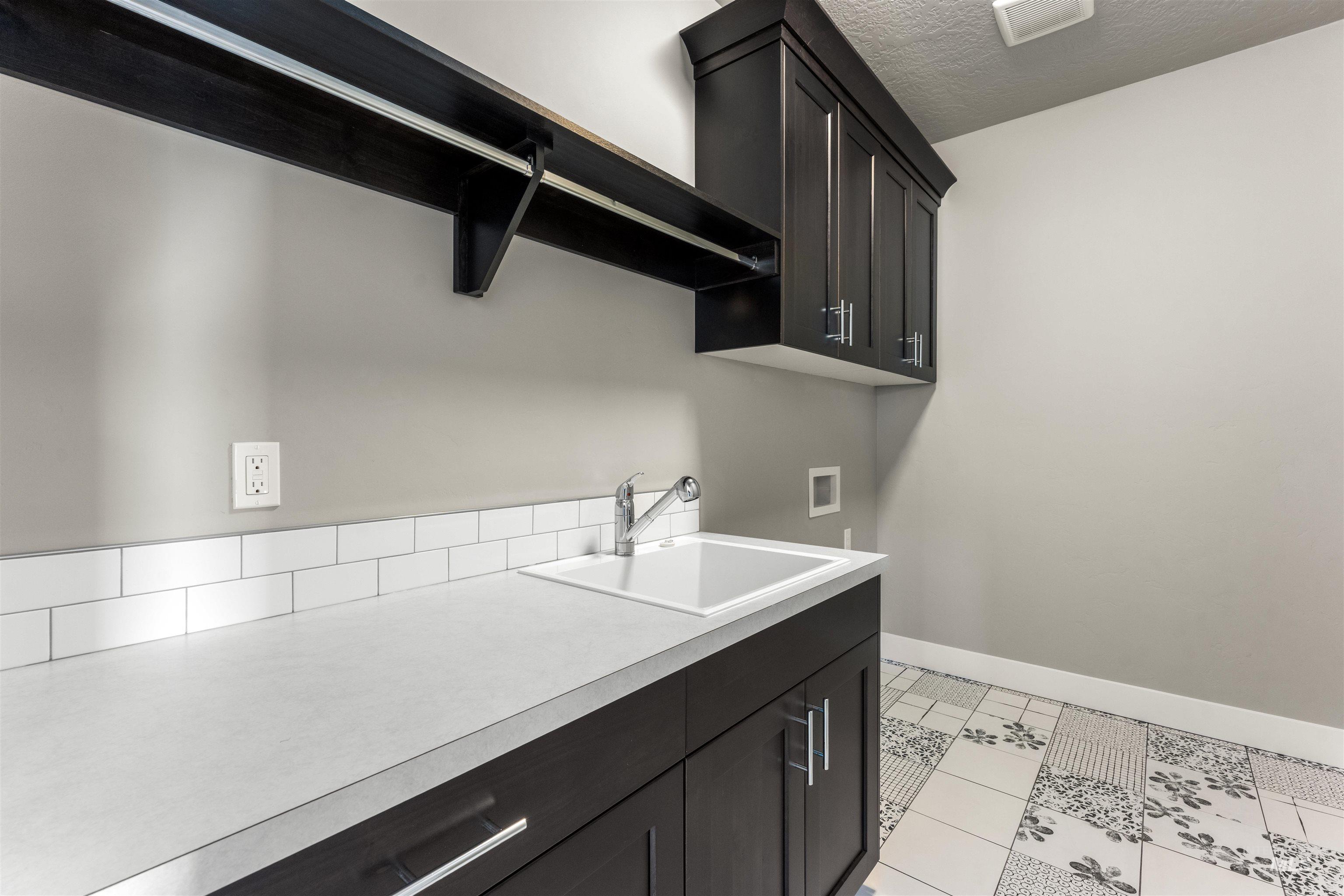 8097 Tandy Cove St, Middleton, Idaho 83644, 6 Bedrooms, 3 Bathrooms, Residential For Sale, Price $709,900,MLS 98976060