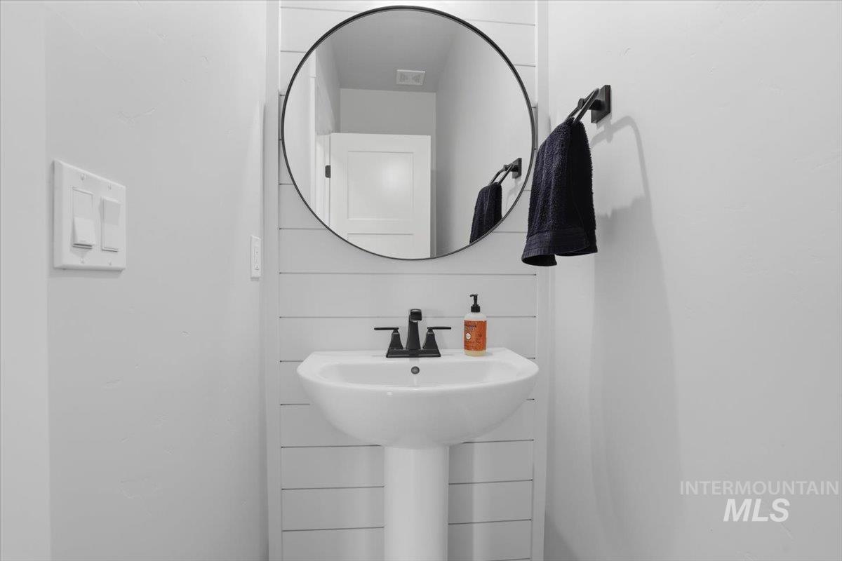 6937 S Sunfish Way, Boise, Idaho 83709, 4 Bedrooms, 2.5 Bathrooms, Residential For Sale, Price $599,900, 98976063