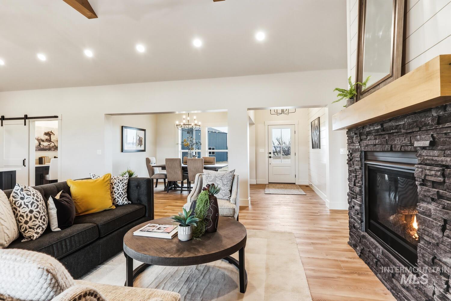 4653 E Idaho St, New Plymouth, Idaho 83655, 3 Bedrooms, 2 Bathrooms, Residential For Sale, Price $924,950, 98976064