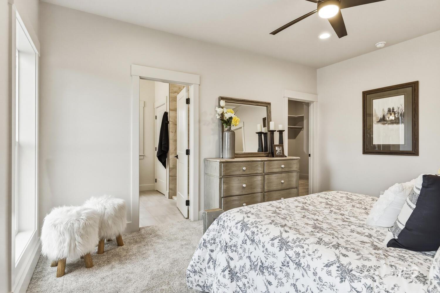 4653 E Idaho St, New Plymouth, Idaho 83655, 3 Bedrooms, 2 Bathrooms, Residential For Sale, Price $924,950, 98976064