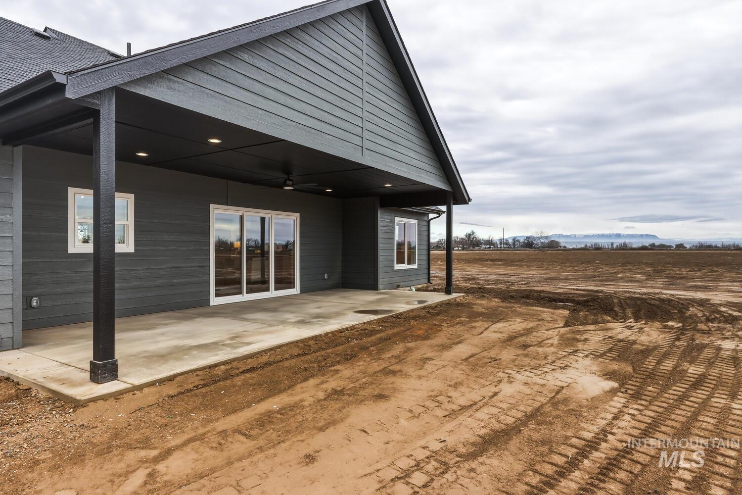 4653 E Idaho St, New Plymouth, Idaho 83655, 3 Bedrooms, 2 Bathrooms, Residential For Sale, Price $924,950, 98976064