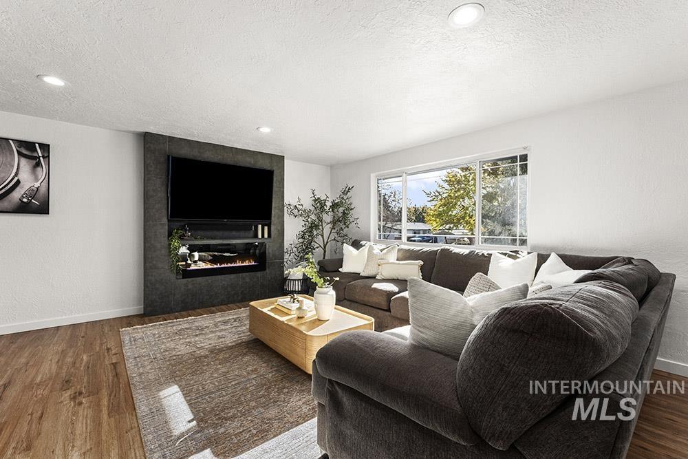 4302 W Meriwether Dr, Boise, Idaho 83705, 4 Bedrooms, 2 Bathrooms, Residential For Sale, Price $549,900, 98976066