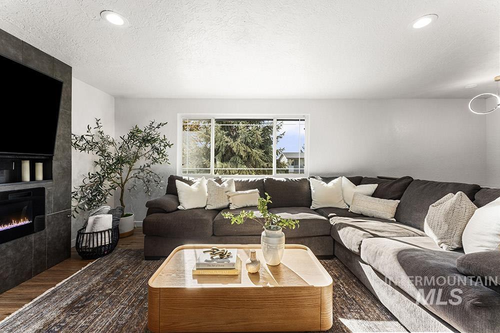 4302 W Meriwether Dr, Boise, Idaho 83705, 4 Bedrooms, 2 Bathrooms, Residential For Sale, Price $549,900, 98976066