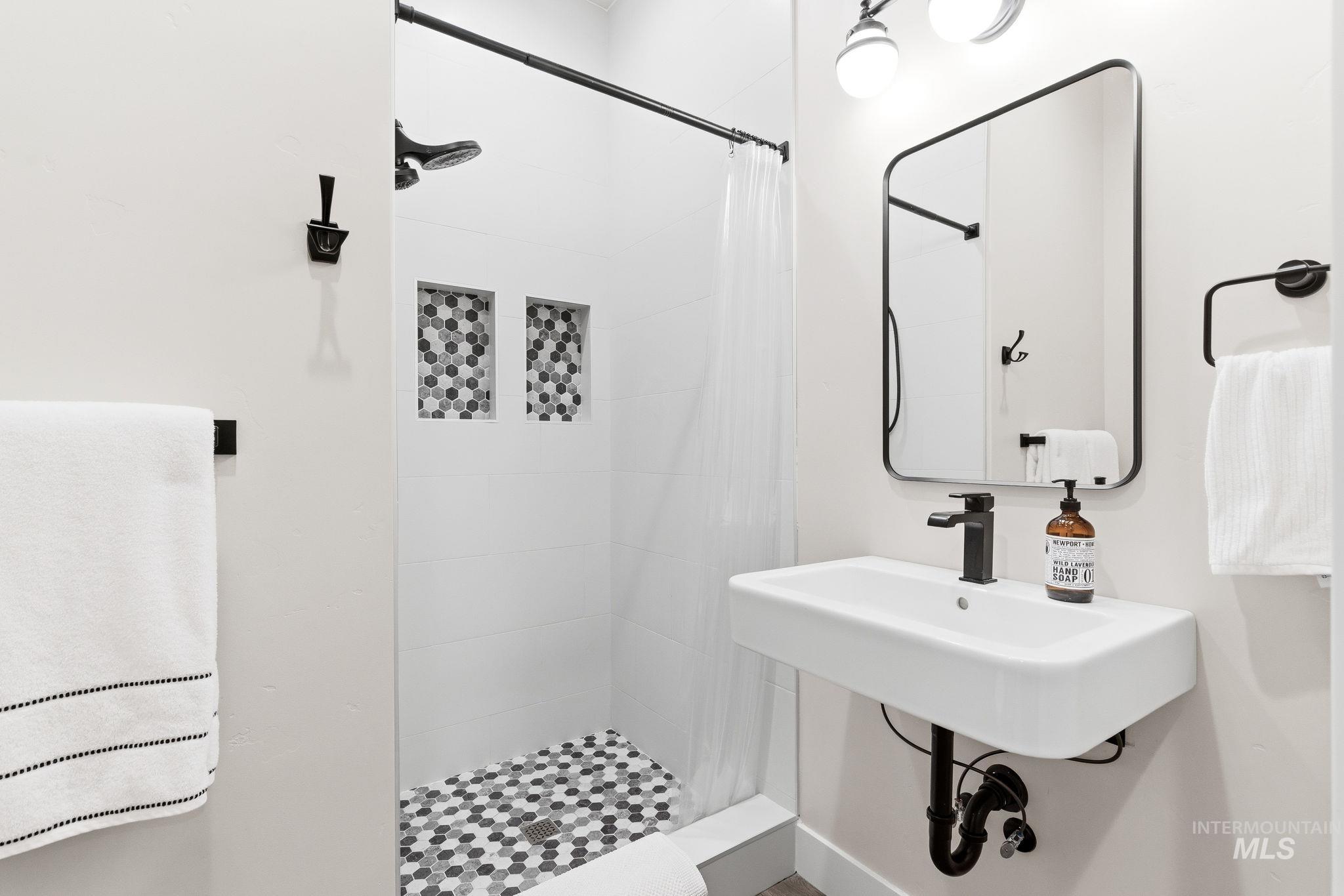 3890 Birch Lane, Emmett, Idaho 83617, 3 Bedrooms, 3 Bathrooms, Residential For Sale, Price $1,899,000,MLS 98976068