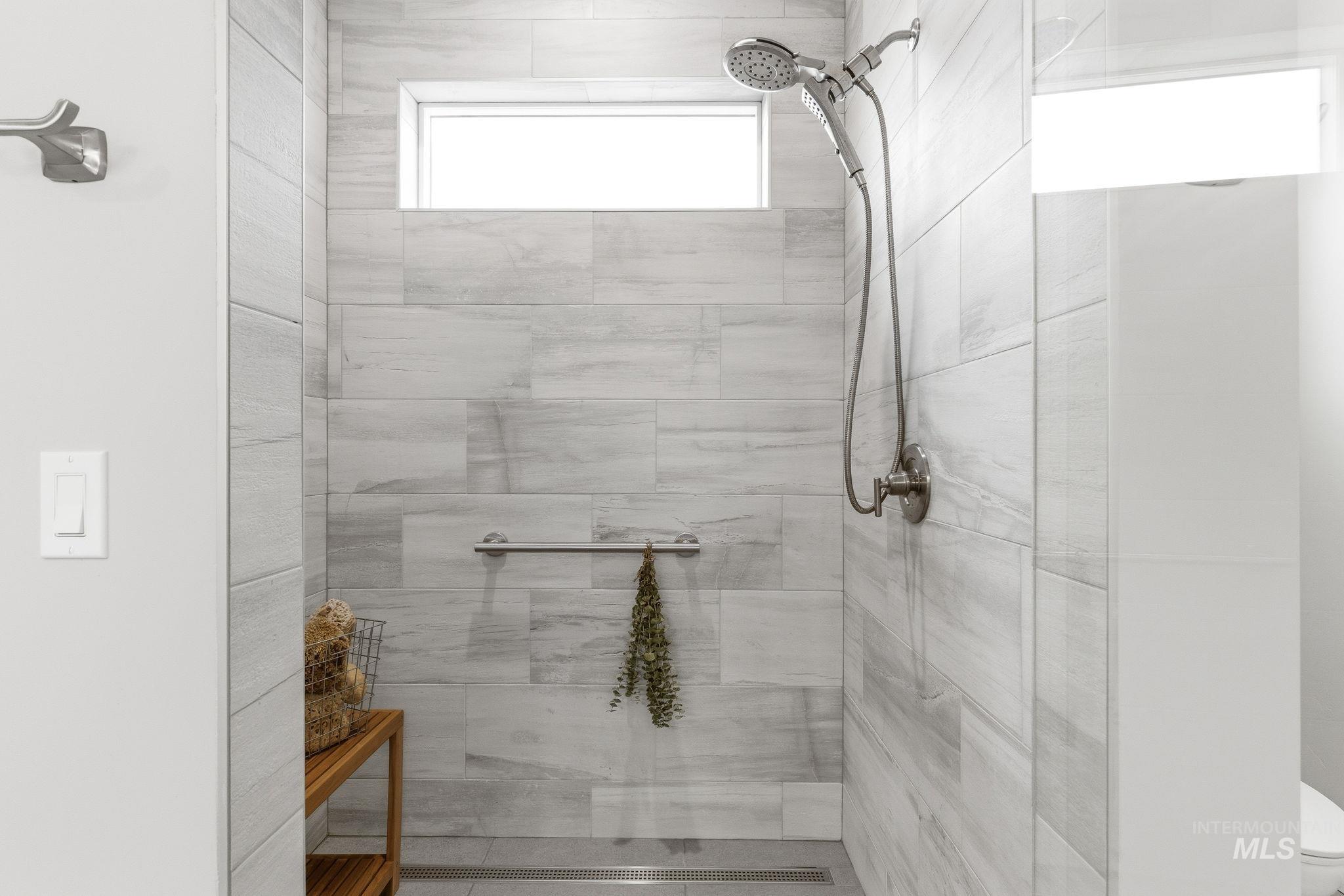 3890 Birch Lane, Emmett, Idaho 83617, 3 Bedrooms, 3 Bathrooms, Residential For Sale, Price $1,899,000,MLS 98976068