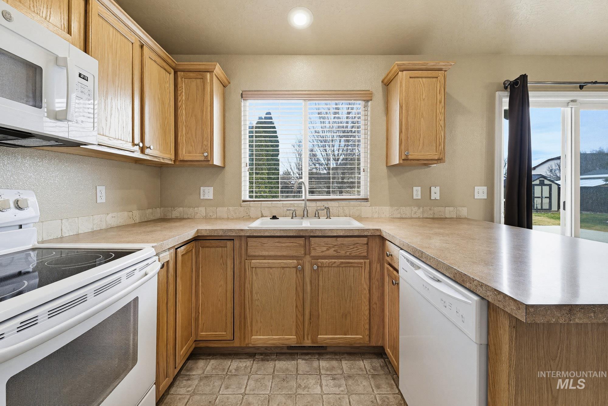 236 E Wythburn St, Kuna, Idaho 83634, 4 Bedrooms, 2.5 Bathrooms, Residential For Sale, Price $450,000, 98976069