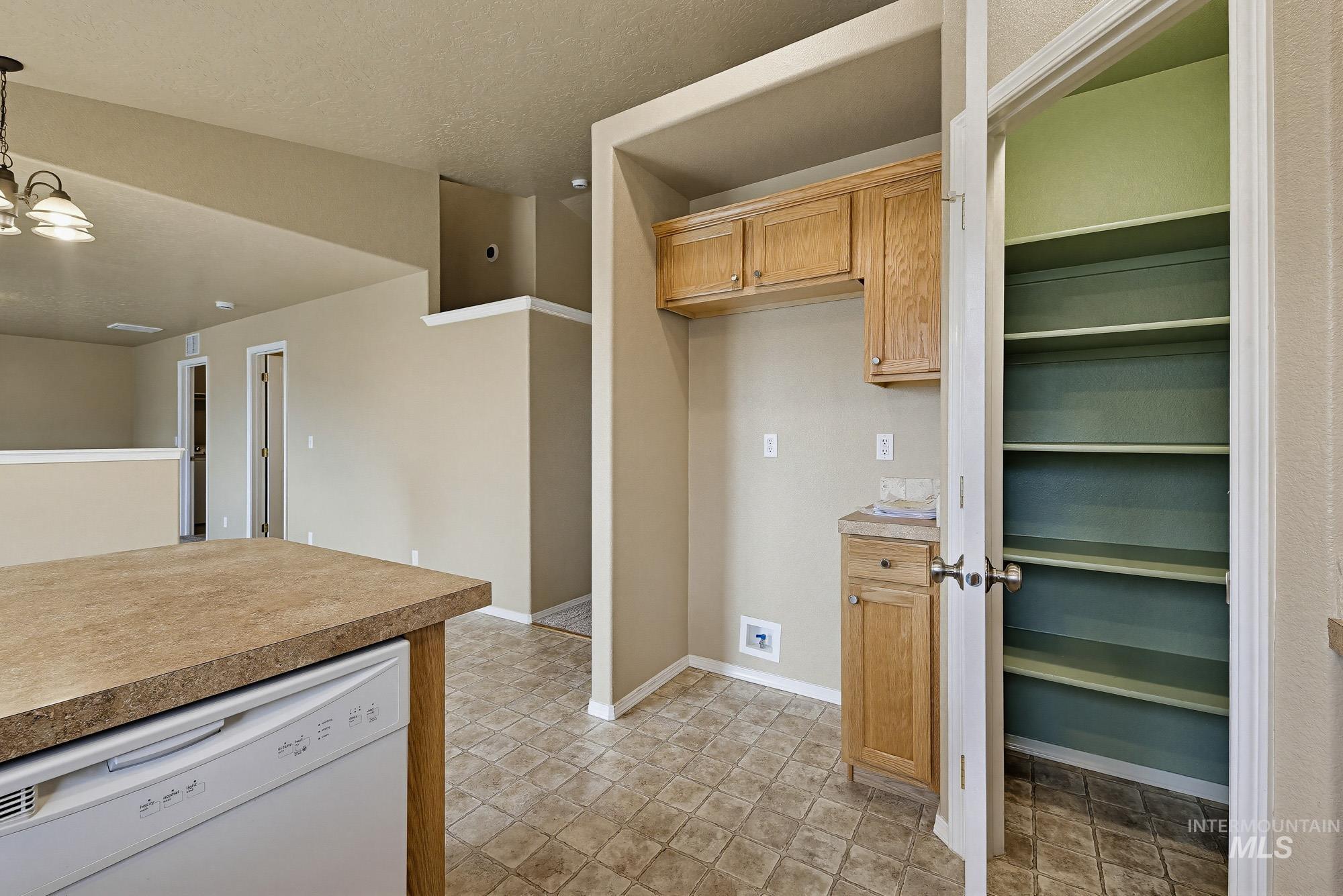 236 E Wythburn St, Kuna, Idaho 83634, 4 Bedrooms, 2.5 Bathrooms, Residential For Sale, Price $450,000, 98976069