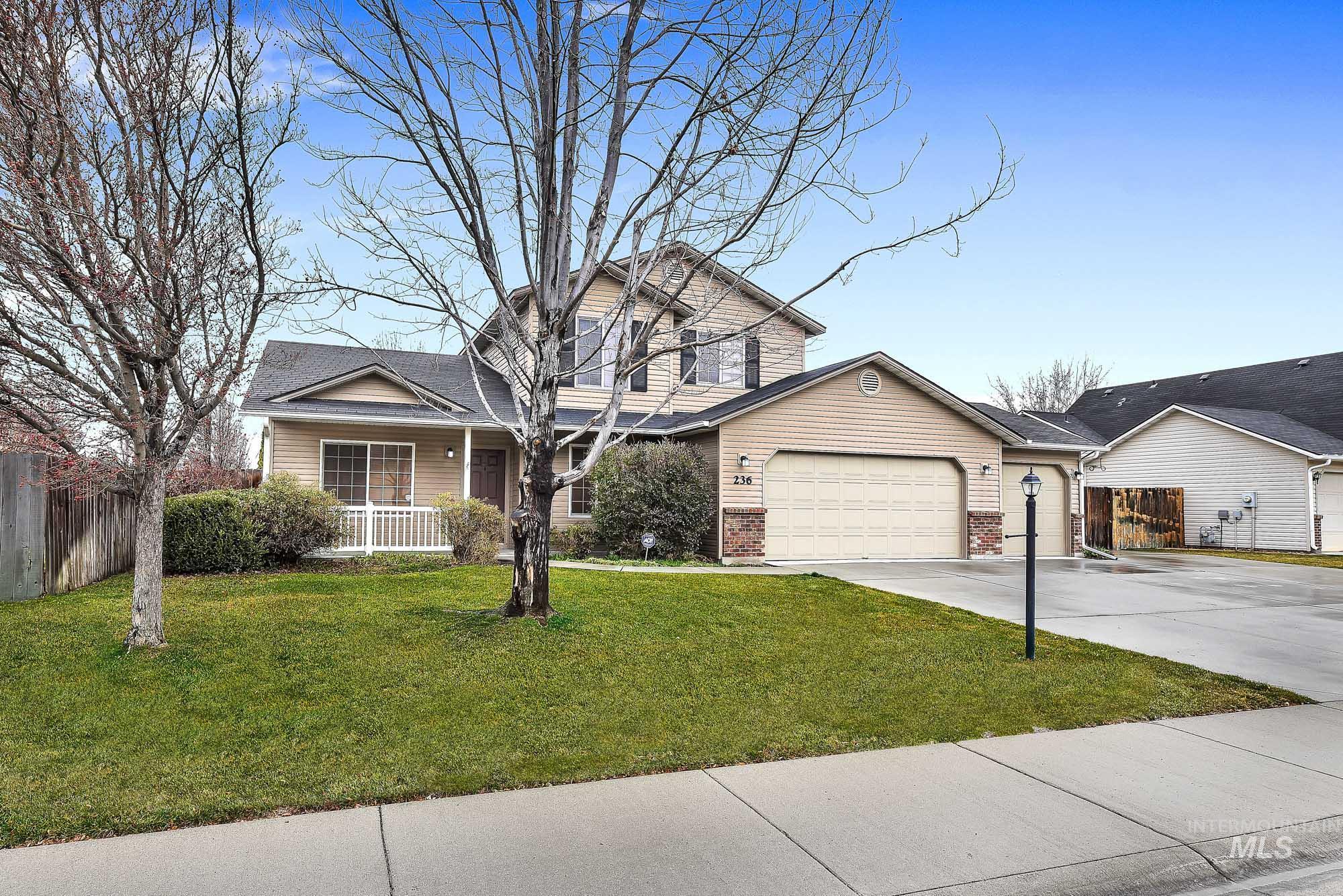 236 E Wythburn St, Kuna, Idaho 83634, 4 Bedrooms, 2.5 Bathrooms, Residential For Sale, Price $450,000, 98976069