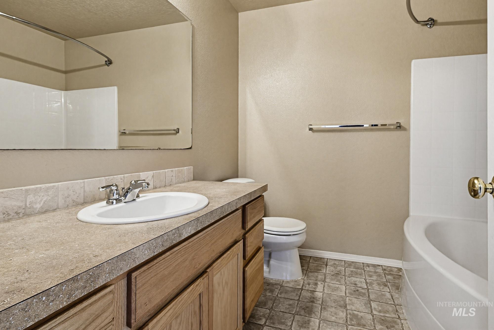 236 E Wythburn St, Kuna, Idaho 83634, 4 Bedrooms, 2.5 Bathrooms, Residential For Sale, Price $450,000, 98976069