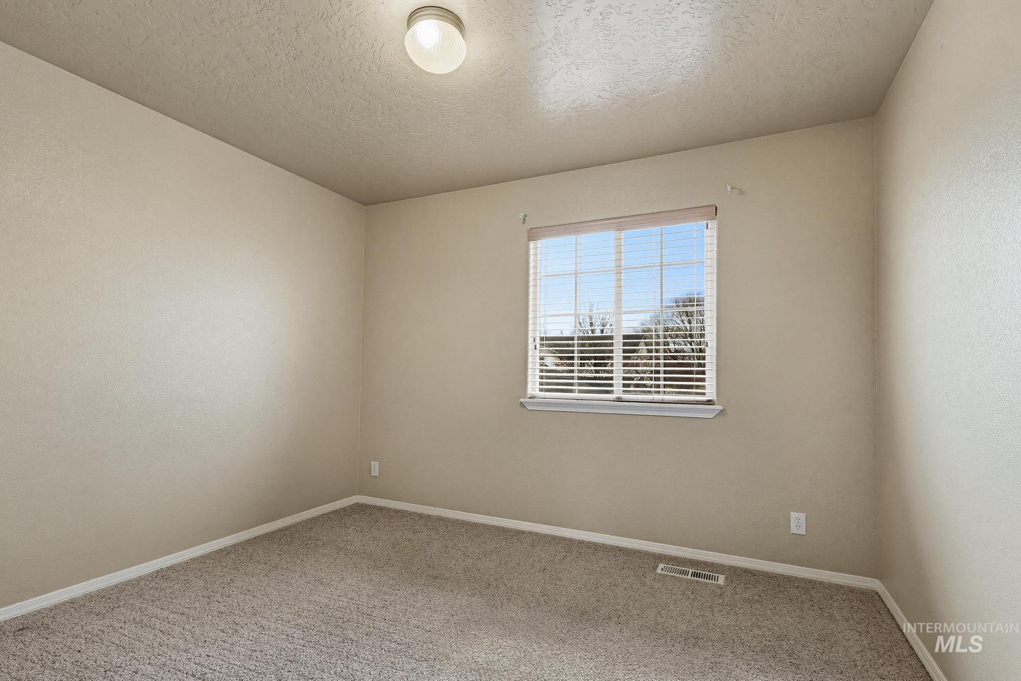 236 E Wythburn St, Kuna, Idaho 83634, 4 Bedrooms, 2.5 Bathrooms, Residential For Sale, Price $450,000, 98976069