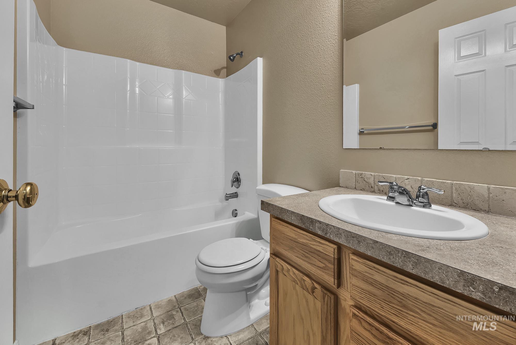 236 E Wythburn St, Kuna, Idaho 83634, 4 Bedrooms, 2.5 Bathrooms, Residential For Sale, Price $450,000, 98976069