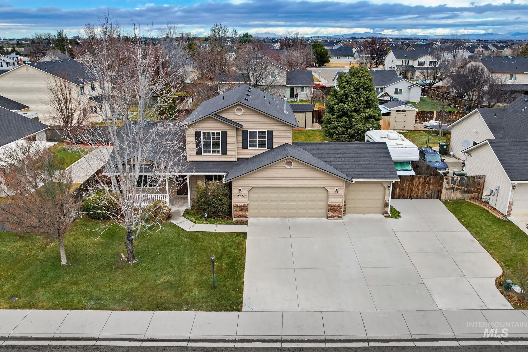 236 E Wythburn St, Kuna, Idaho 83634, 4 Bedrooms, 2.5 Bathrooms, Residential For Sale, Price $450,000, 98976069