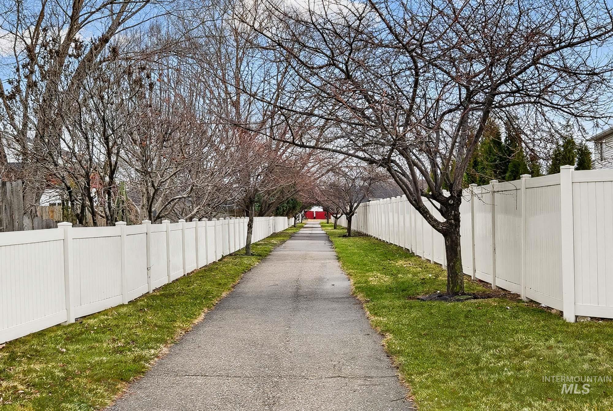 236 E Wythburn St, Kuna, Idaho 83634, 4 Bedrooms, 2.5 Bathrooms, Residential For Sale, Price $450,000, 98976069