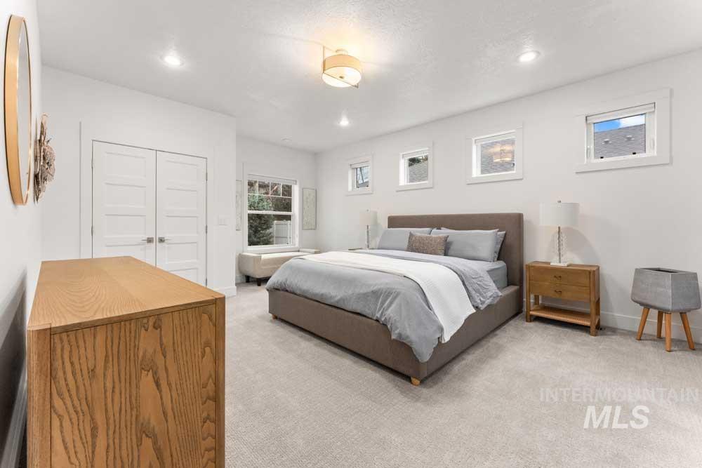 2384 S Marypost Ave., Eagle, Idaho 83616, 3 Bedrooms, 2.5 Bathrooms, Residential For Sale, Price $949,900, 98976070