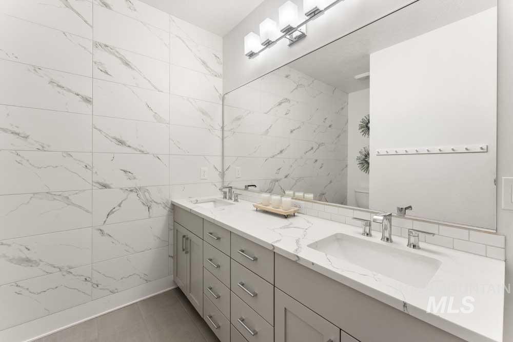 2384 S Marypost Ave., Eagle, Idaho 83616, 3 Bedrooms, 2.5 Bathrooms, Residential For Sale, Price $949,900, 98976070