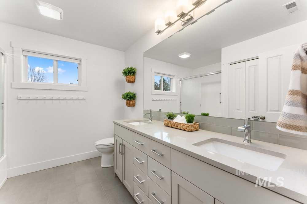 2384 S Marypost Ave., Eagle, Idaho 83616, 3 Bedrooms, 2.5 Bathrooms, Residential For Sale, Price $949,900, 98976070