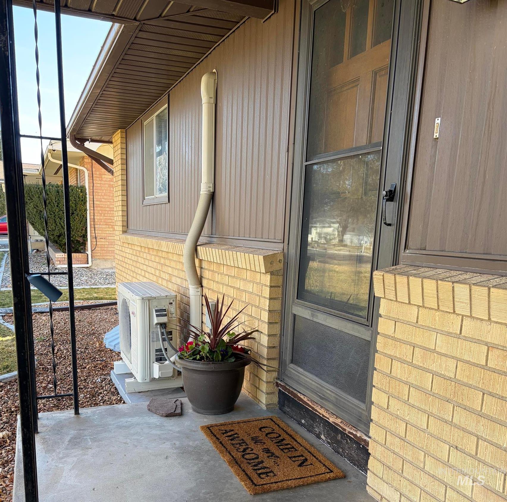 744 Northview Drive, Twin Falls, Idaho 83301, 4 Bedrooms, 2 Bathrooms, Residential For Sale, Price $395,000, 98976071