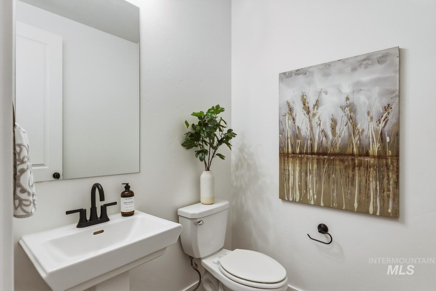 18406 Hush Creek Way, Nampa, Idaho 83687, 4 Bedrooms, 2.5 Bathrooms, Residential For Sale, Price $539,000, 98976072