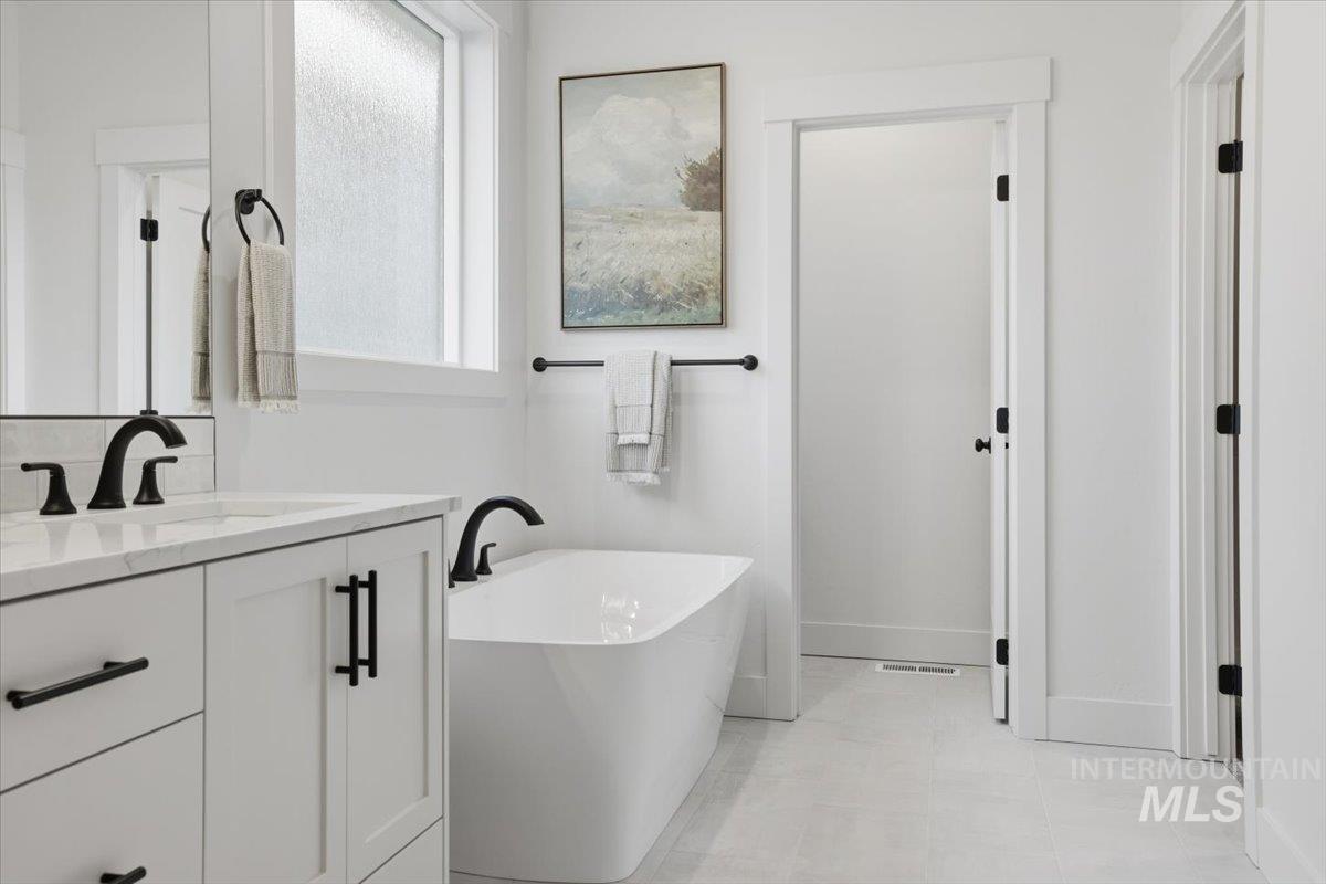 9394 S Sapper Hill Ave, Kuna, Idaho 83634, 3 Bedrooms, 2 Bathrooms, Residential For Sale, Price $619,900, 98976073