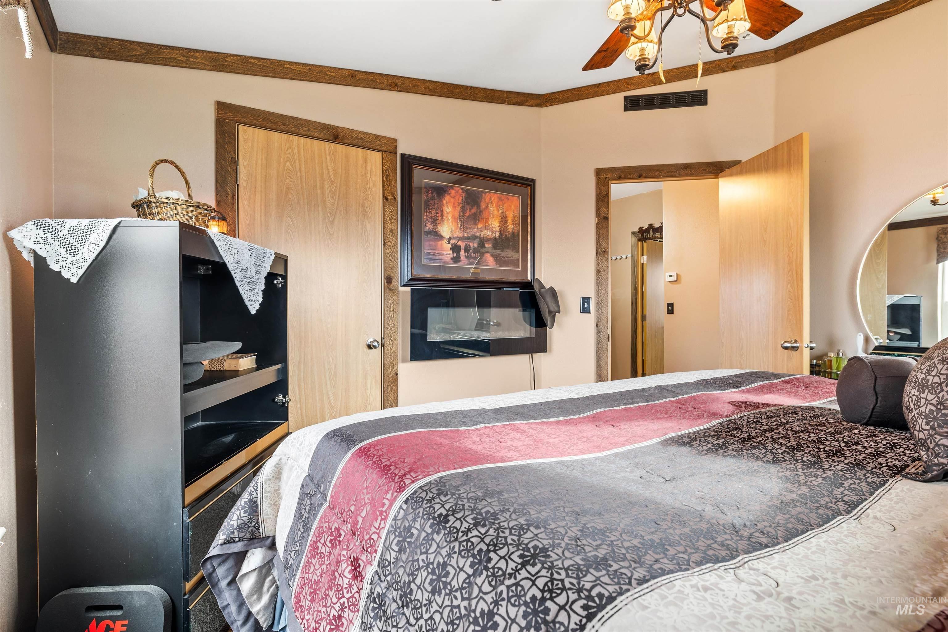 1 W 200 N, Fairfield, Idaho 83327, 2 Bedrooms, 1 Bathroom, Residential For Sale, Price $350,000, 98976074