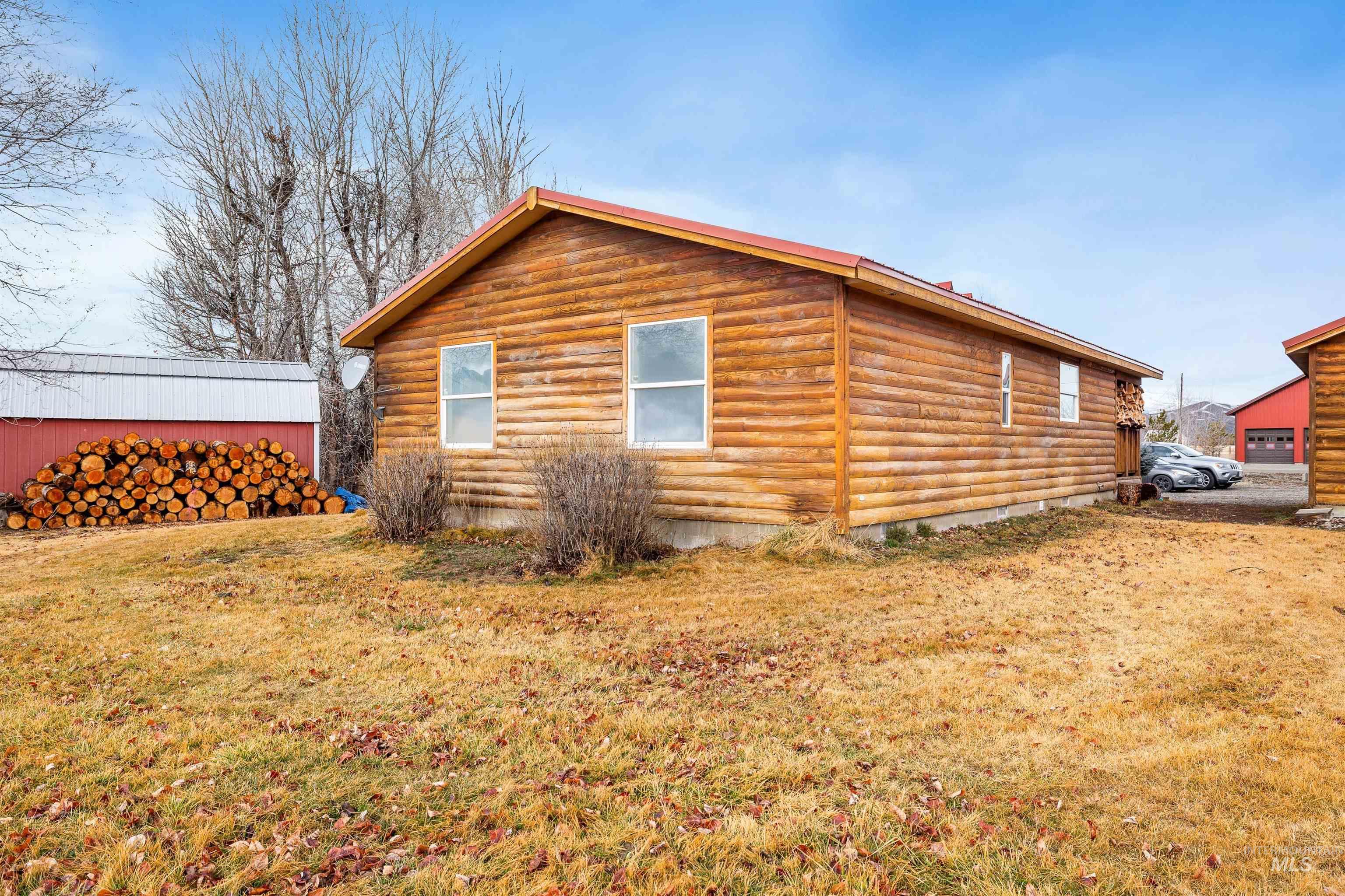 1 W 200 N, Fairfield, Idaho 83327, 2 Bedrooms, 1 Bathroom, Residential For Sale, Price $350,000, 98976074