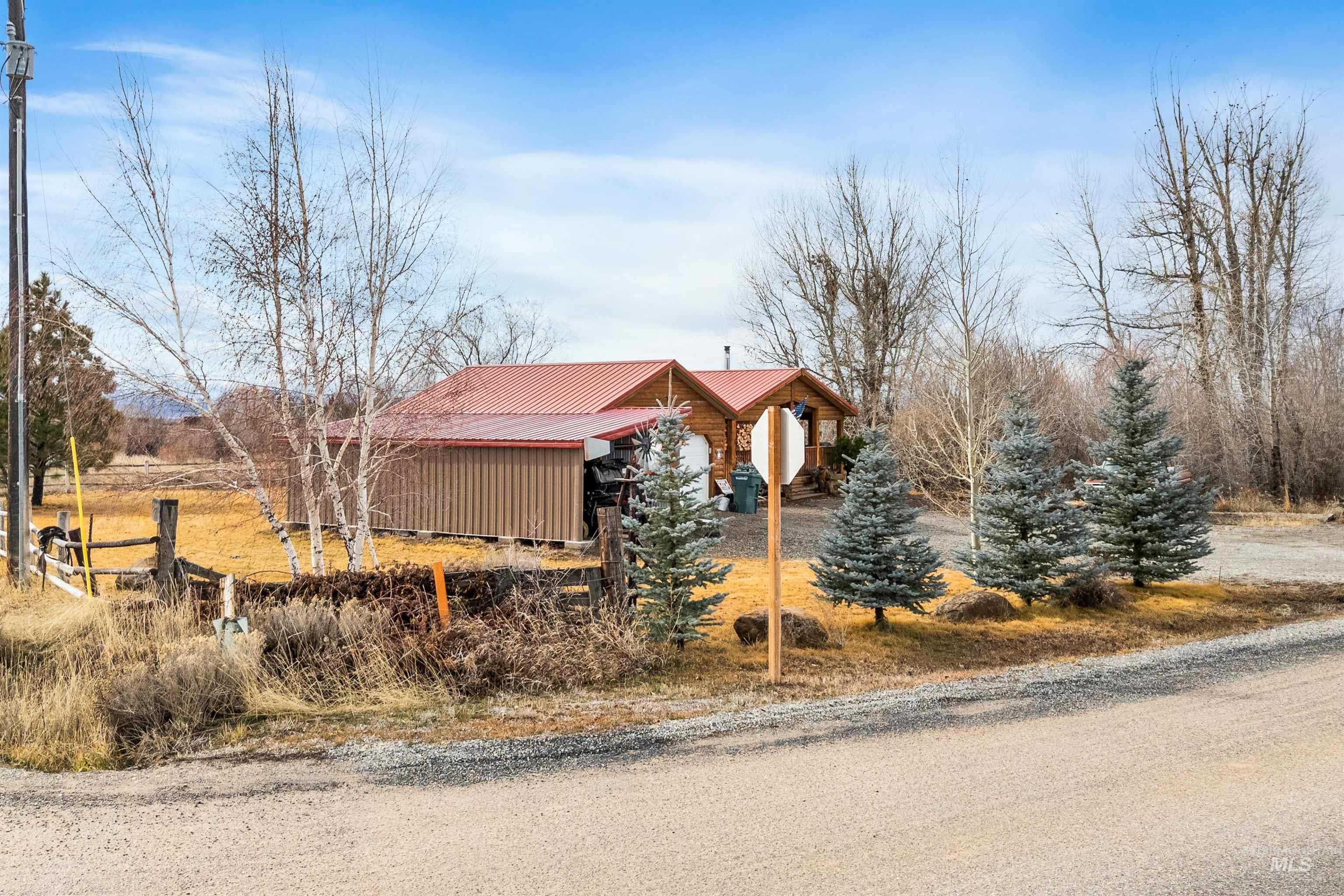 1 W 200 N, Fairfield, Idaho 83327, 2 Bedrooms, 1 Bathroom, Residential For Sale, Price $350,000, 98976074