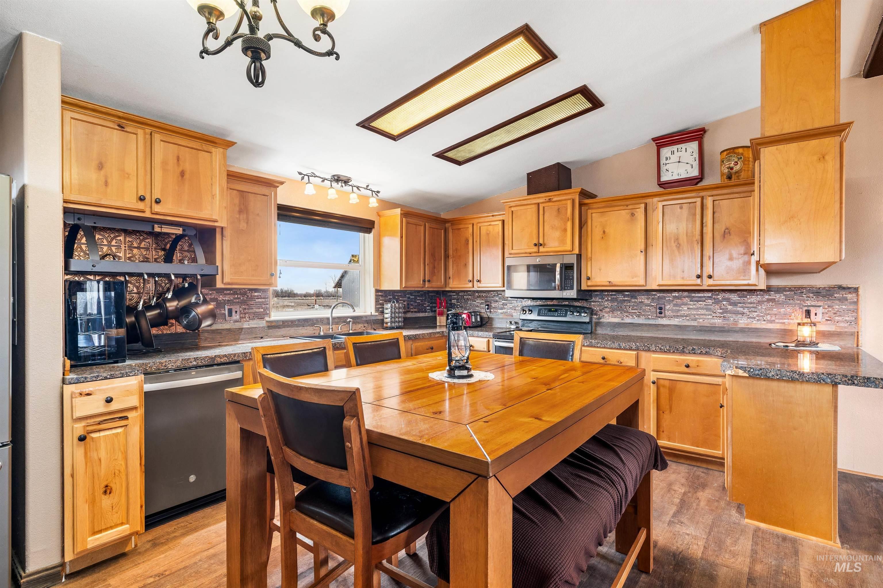 1 W 200 N, Fairfield, Idaho 83327, 2 Bedrooms, 1 Bathroom, Residential For Sale, Price $350,000, 98976074