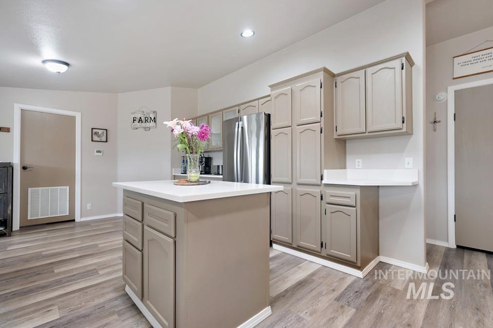 9446 Wright Rd, Melba, Idaho 83641, 3 Bedrooms, 2 Bathrooms, Residential For Sale, Price $475,000, 98976076