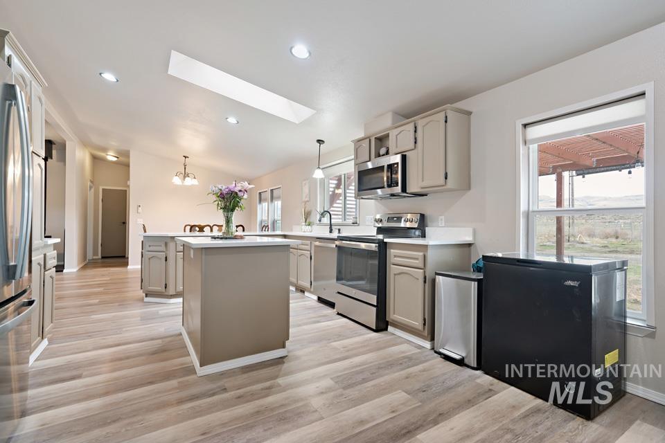 9446 Wright Rd, Melba, Idaho 83641, 3 Bedrooms, 2 Bathrooms, Residential For Sale, Price $475,000, 98976076