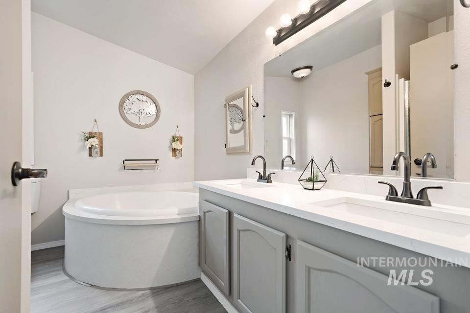 9446 Wright Rd, Melba, Idaho 83641, 3 Bedrooms, 2 Bathrooms, Residential For Sale, Price $475,000, 98976076