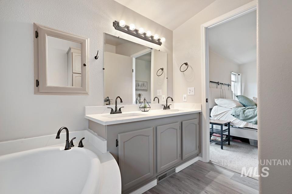 9446 Wright Rd, Melba, Idaho 83641, 3 Bedrooms, 2 Bathrooms, Residential For Sale, Price $475,000, 98976076