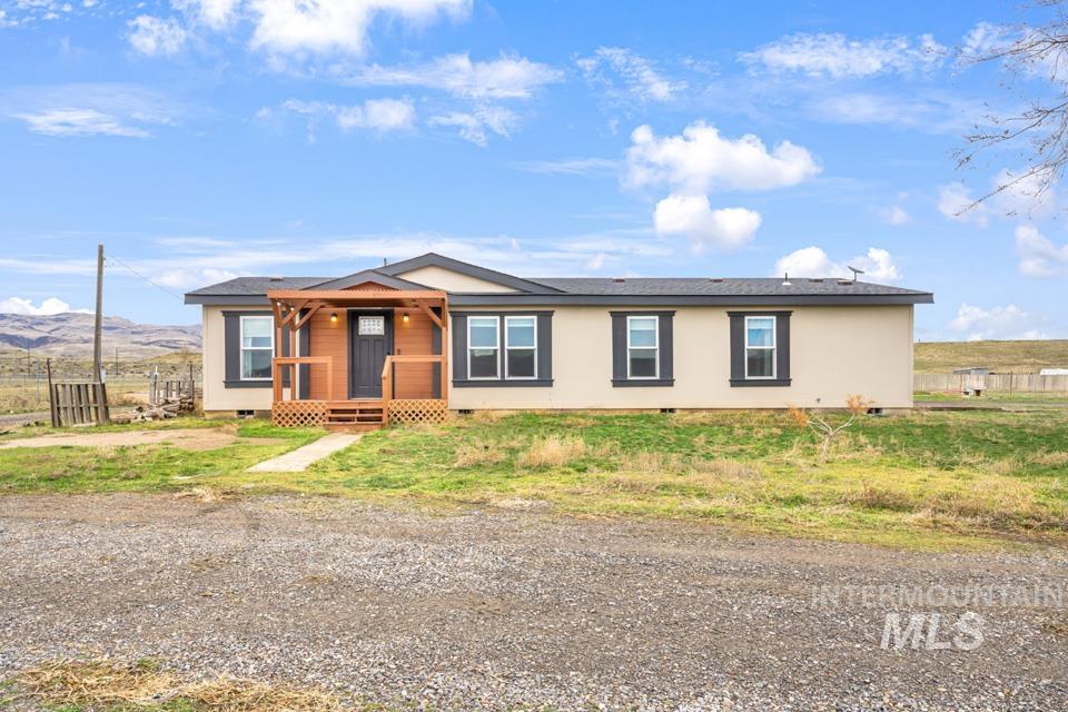 9446 Wright Rd, Melba, Idaho 83641, 3 Bedrooms, 2 Bathrooms, Residential For Sale, Price $475,000, 98976076