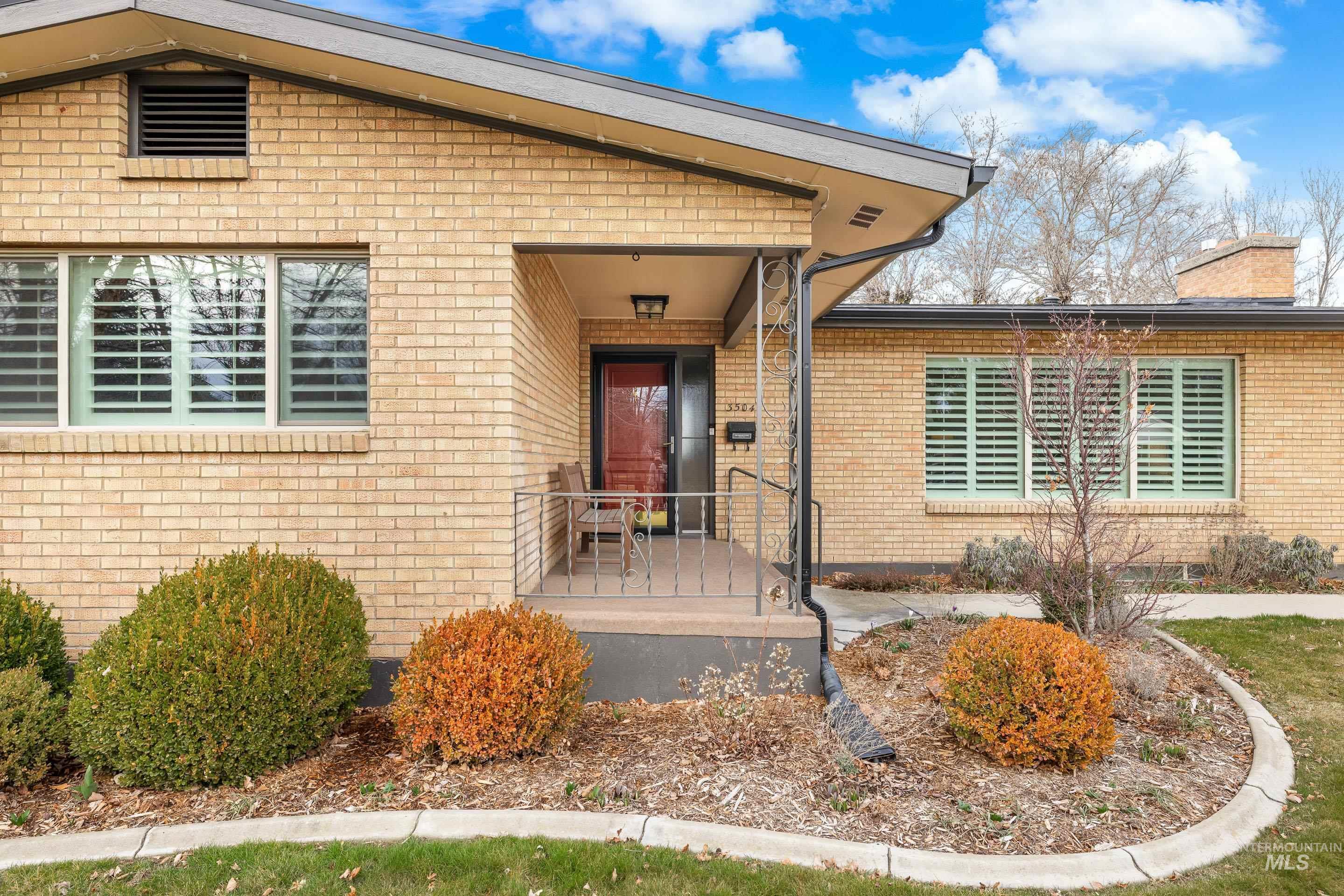 3504 W Grover Ct, Boise, Idaho 83705, 5 Bedrooms, 3 Bathrooms, Residential For Sale, Price $799,900, 98976077