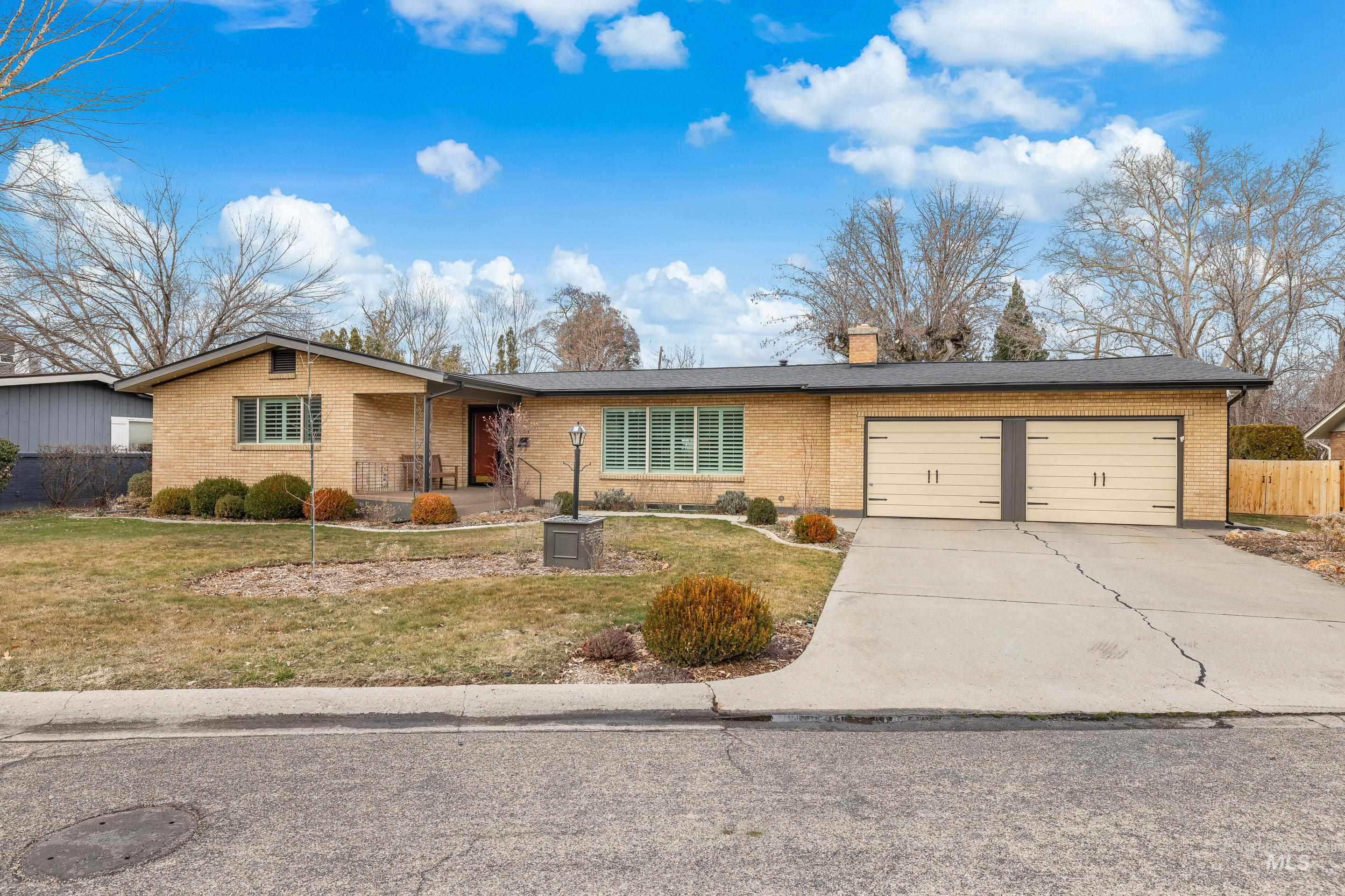 3504 W Grover Ct, Boise, Idaho 83705, 5 Bedrooms, 3 Bathrooms, Residential For Sale, Price $799,900, 98976077