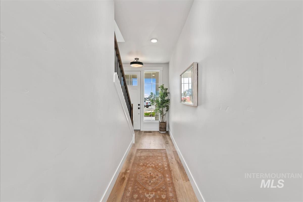 6566 W Los Flores Dr, Meridian, Idaho 83646, 3 Bedrooms, 2.5 Bathrooms, Residential For Sale, Price $669,900,MLS 98976079