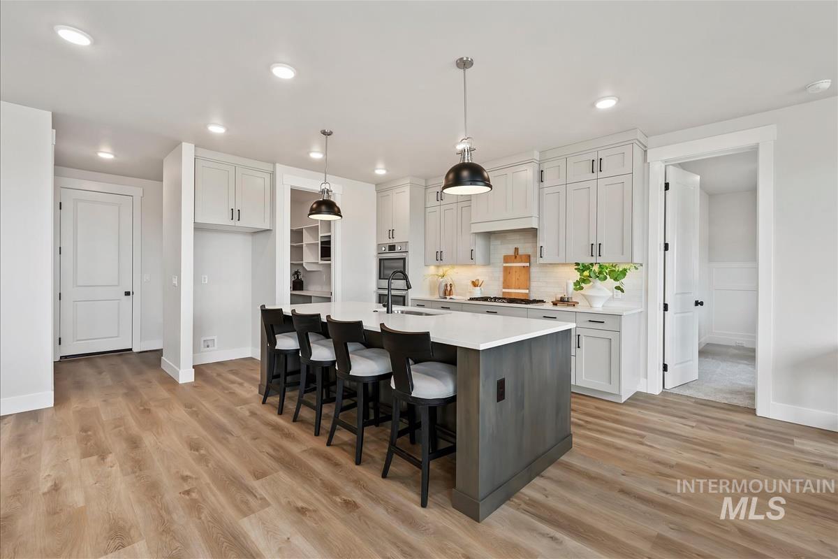 6566 W Los Flores Dr, Meridian, Idaho 83646, 3 Bedrooms, 2.5 Bathrooms, Residential For Sale, Price $669,900,MLS 98976079