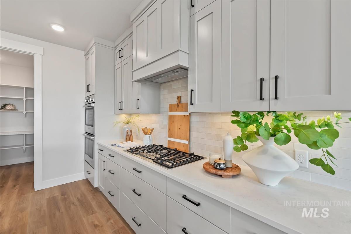 6566 W Los Flores Dr, Meridian, Idaho 83646, 3 Bedrooms, 2.5 Bathrooms, Residential For Sale, Price $669,900,MLS 98976079