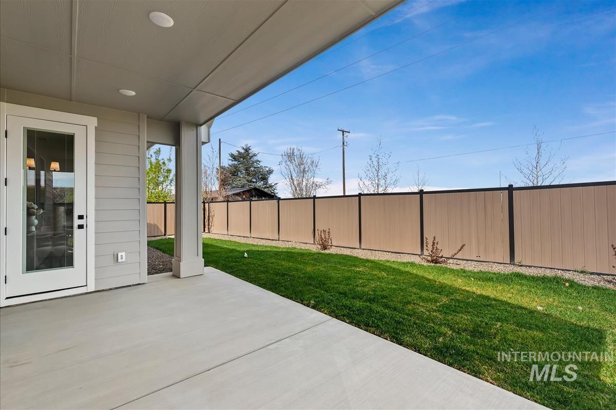 6566 W Los Flores Dr, Meridian, Idaho 83646, 3 Bedrooms, 2.5 Bathrooms, Residential For Sale, Price $669,900,MLS 98976079