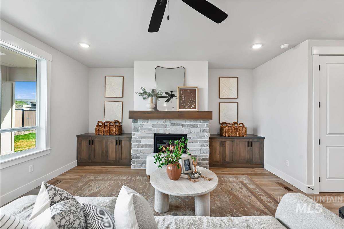 6566 W Los Flores Dr, Meridian, Idaho 83646, 3 Bedrooms, 2.5 Bathrooms, Residential For Sale, Price $669,900,MLS 98976079