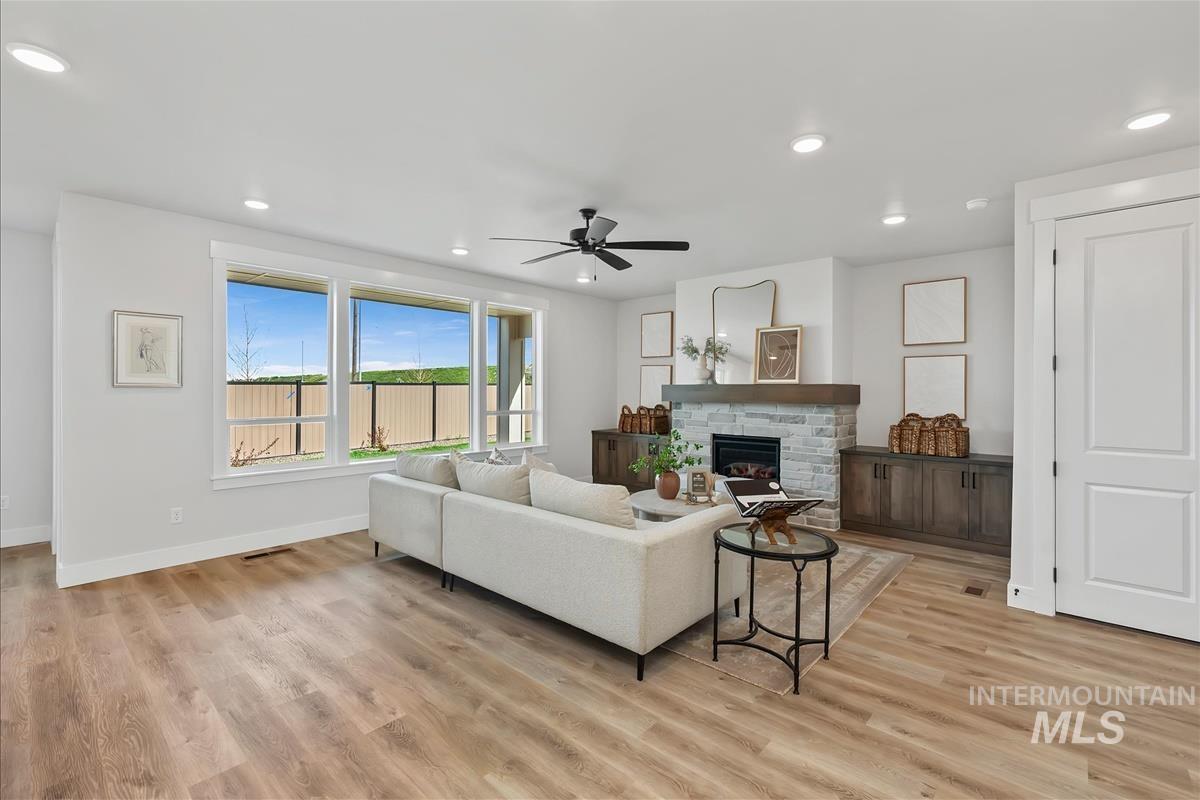 6566 W Los Flores Dr, Meridian, Idaho 83646, 3 Bedrooms, 2.5 Bathrooms, Residential For Sale, Price $669,900,MLS 98976079