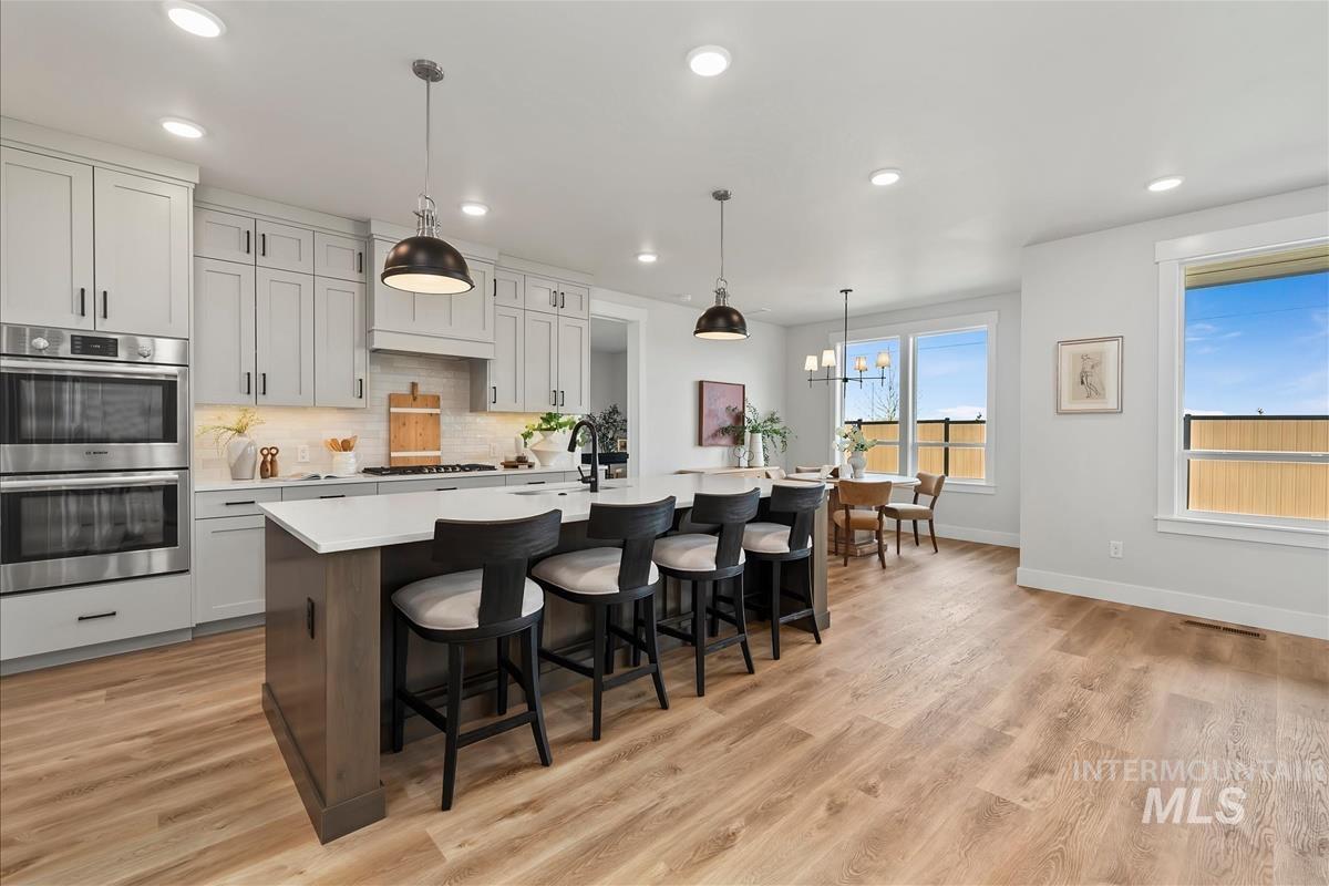 6566 W Los Flores Dr, Meridian, Idaho 83646, 3 Bedrooms, 2.5 Bathrooms, Residential For Sale, Price $669,900,MLS 98976079