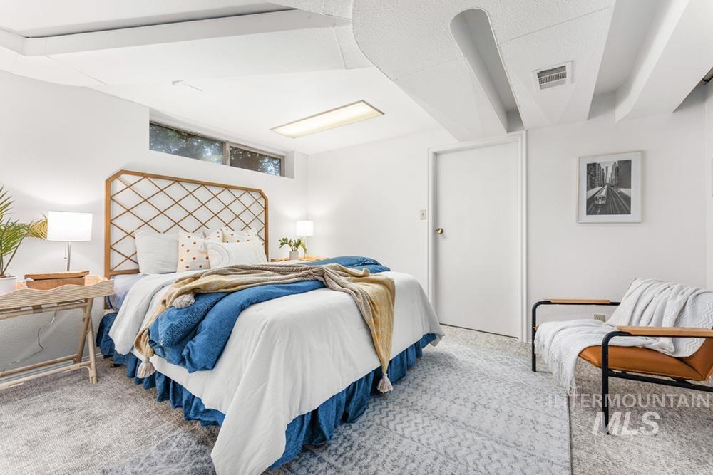 520 E Logan St, Boise, Idaho 83712, 3 Bedrooms, 2 Bathrooms, Residential For Sale, Price $875,000, 98976081