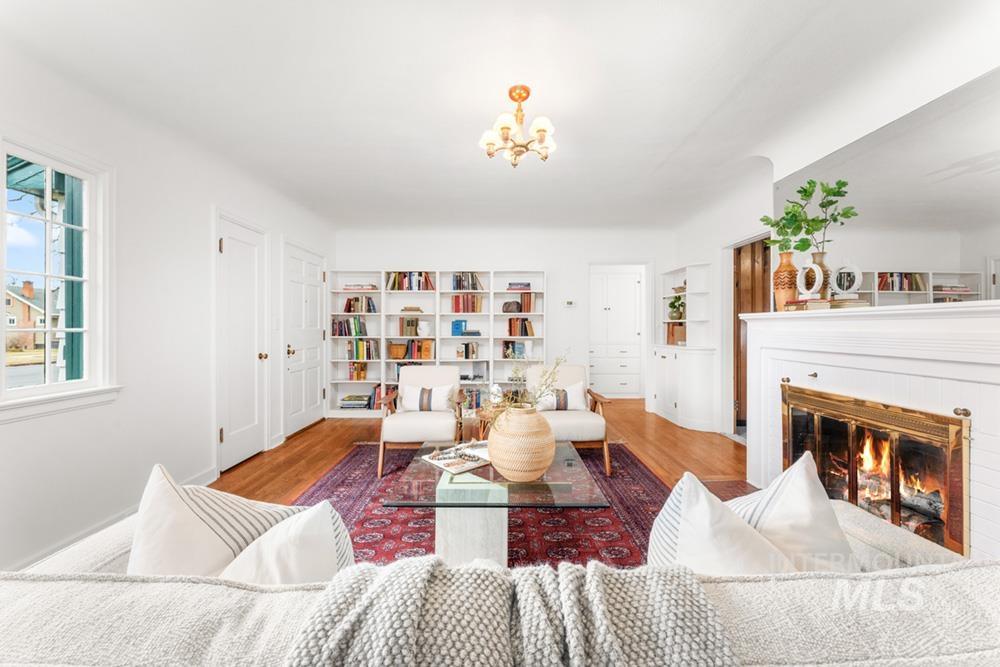 520 E Logan St, Boise, Idaho 83712, 3 Bedrooms, 2 Bathrooms, Residential For Sale, Price $875,000, 98976081