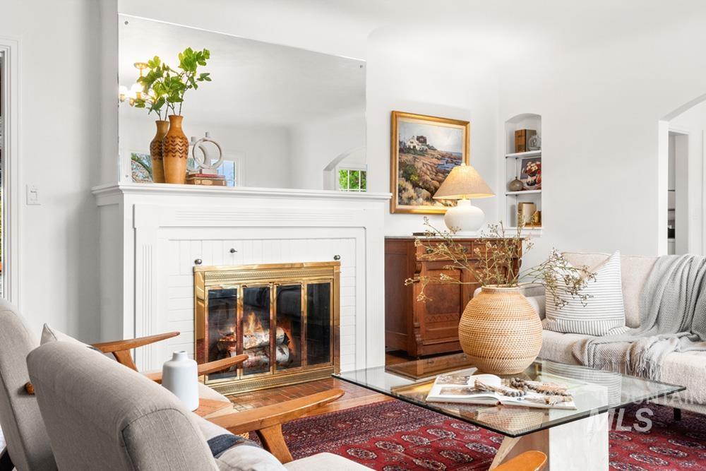 520 E Logan St, Boise, Idaho 83712, 3 Bedrooms, 2 Bathrooms, Residential For Sale, Price $875,000, 98976081