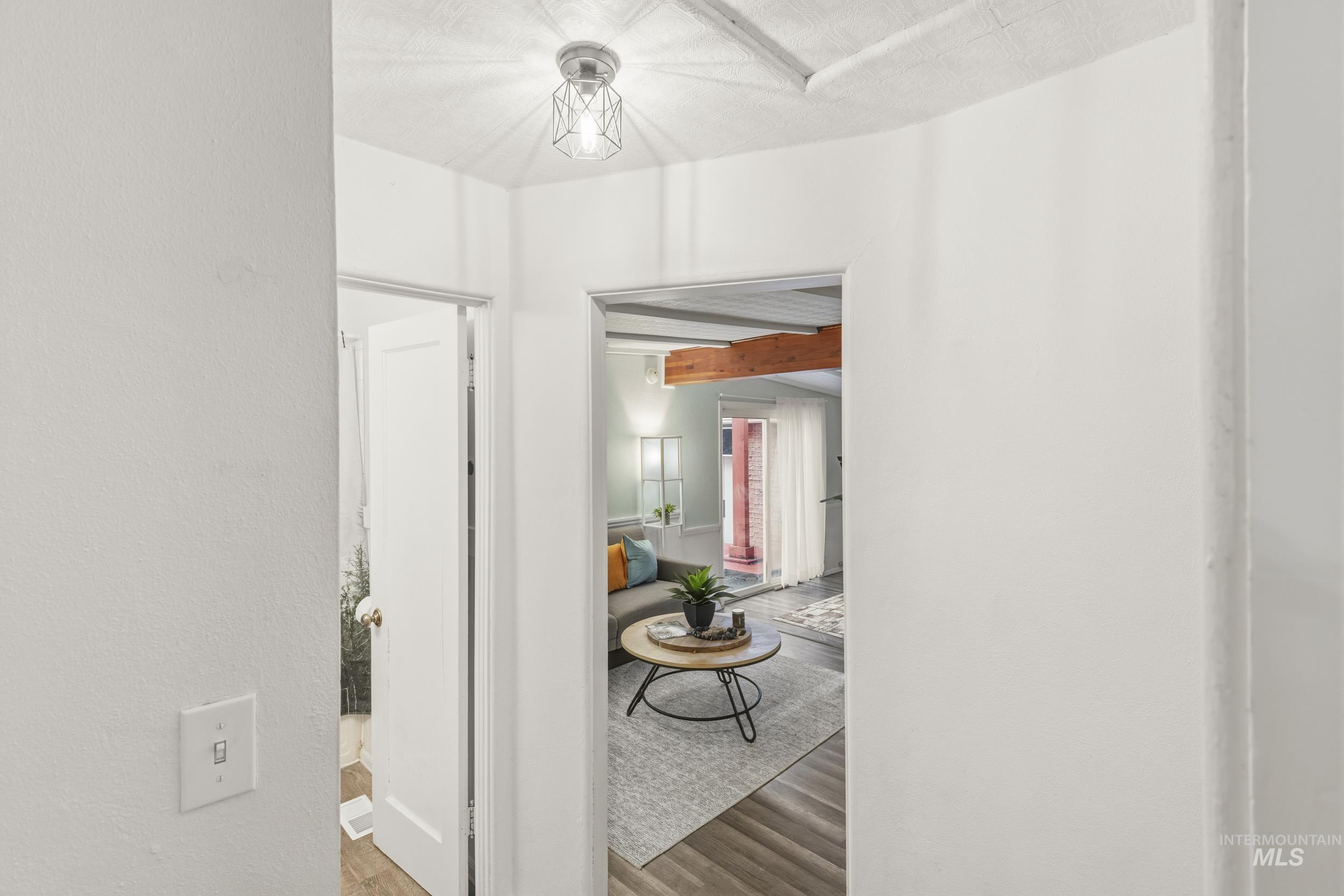 1551 W Salem St, Boise, Idaho 83705, 3 Bedrooms, 2 Bathrooms, Residential For Sale, Price $415,000, 98976082