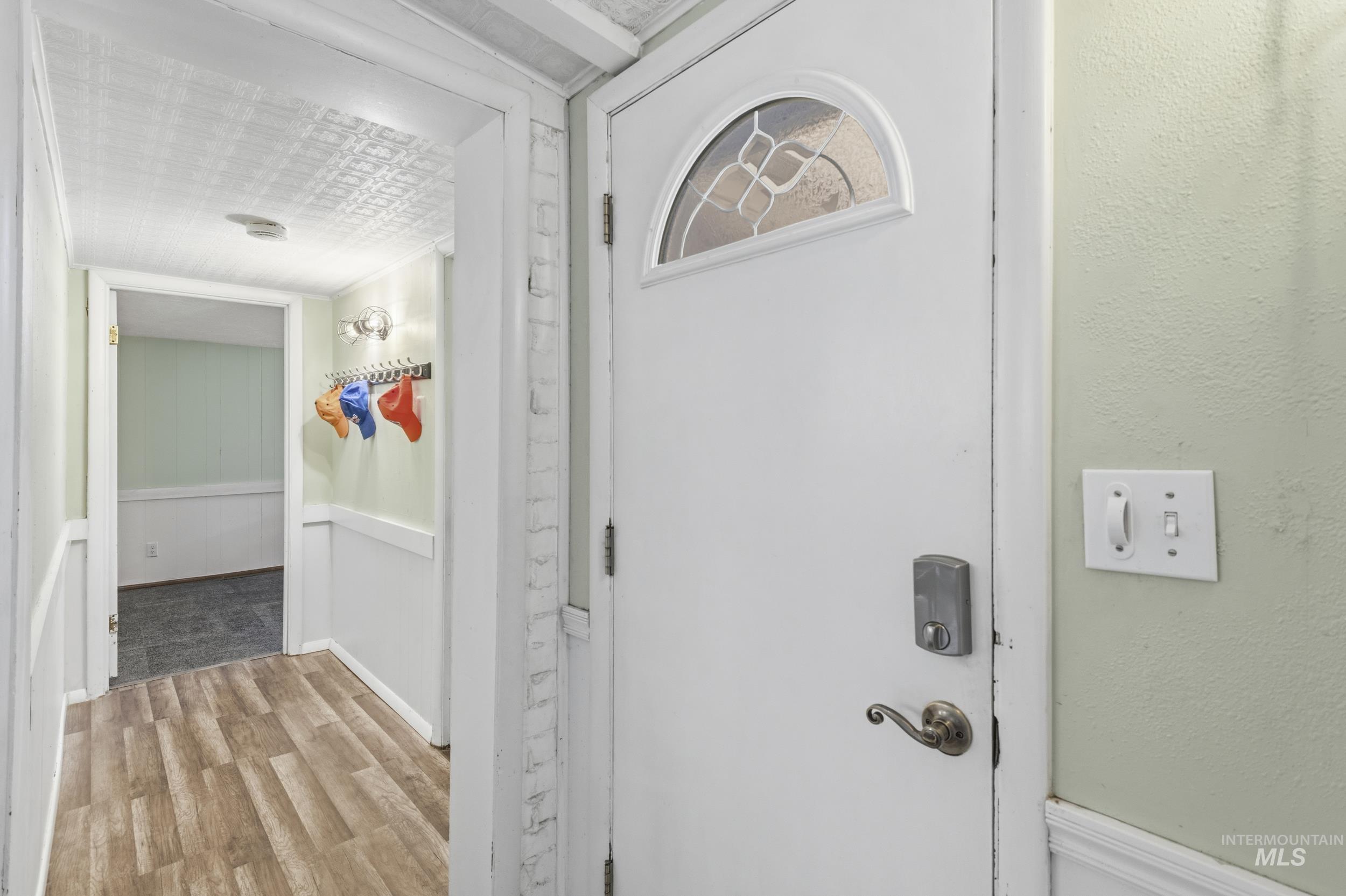 1551 W Salem St, Boise, Idaho 83705, 3 Bedrooms, 2 Bathrooms, Residential For Sale, Price $415,000, 98976082