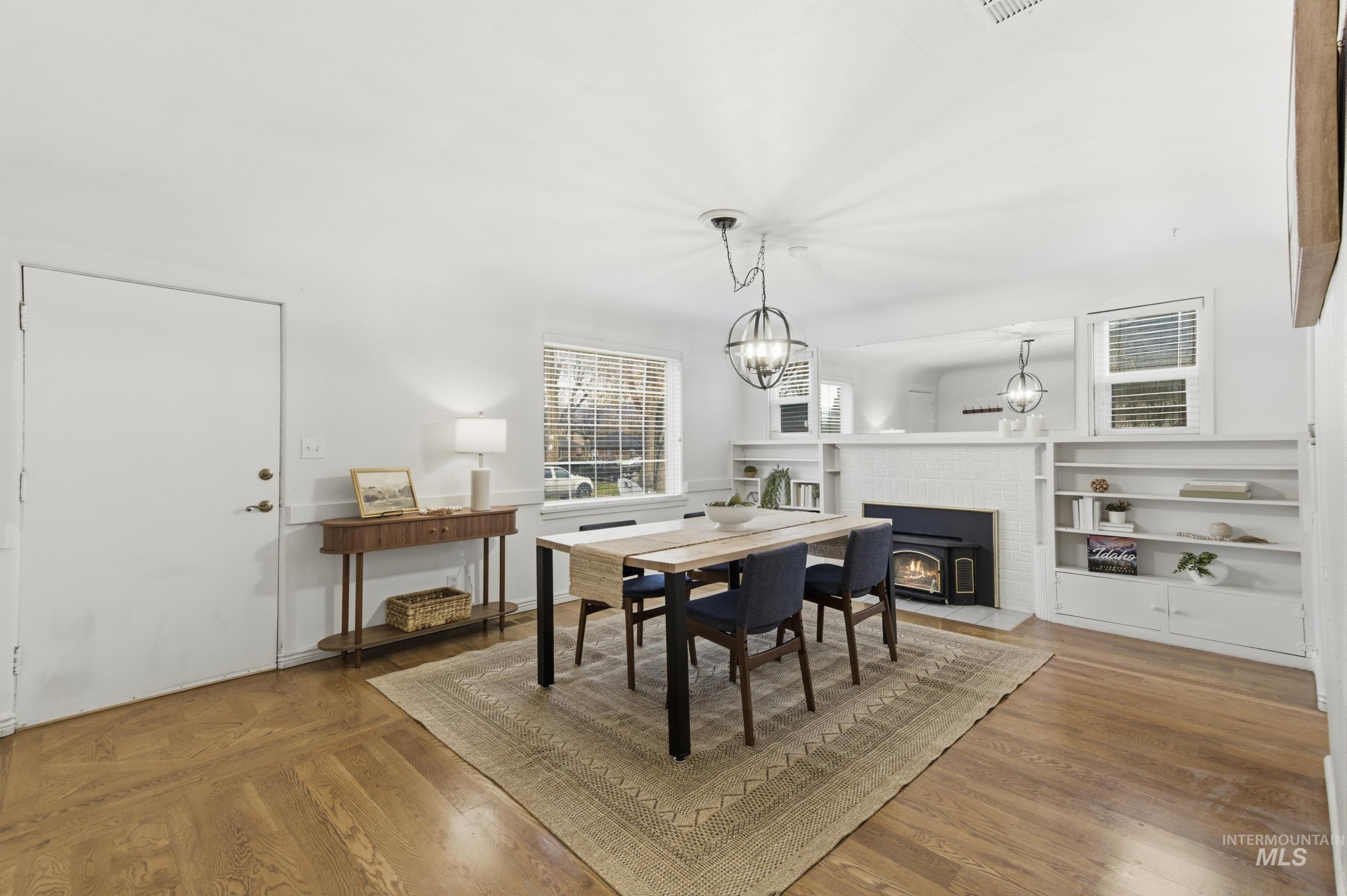 1551 W Salem St, Boise, Idaho 83705, 3 Bedrooms, 2 Bathrooms, Residential For Sale, Price $415,000, 98976082