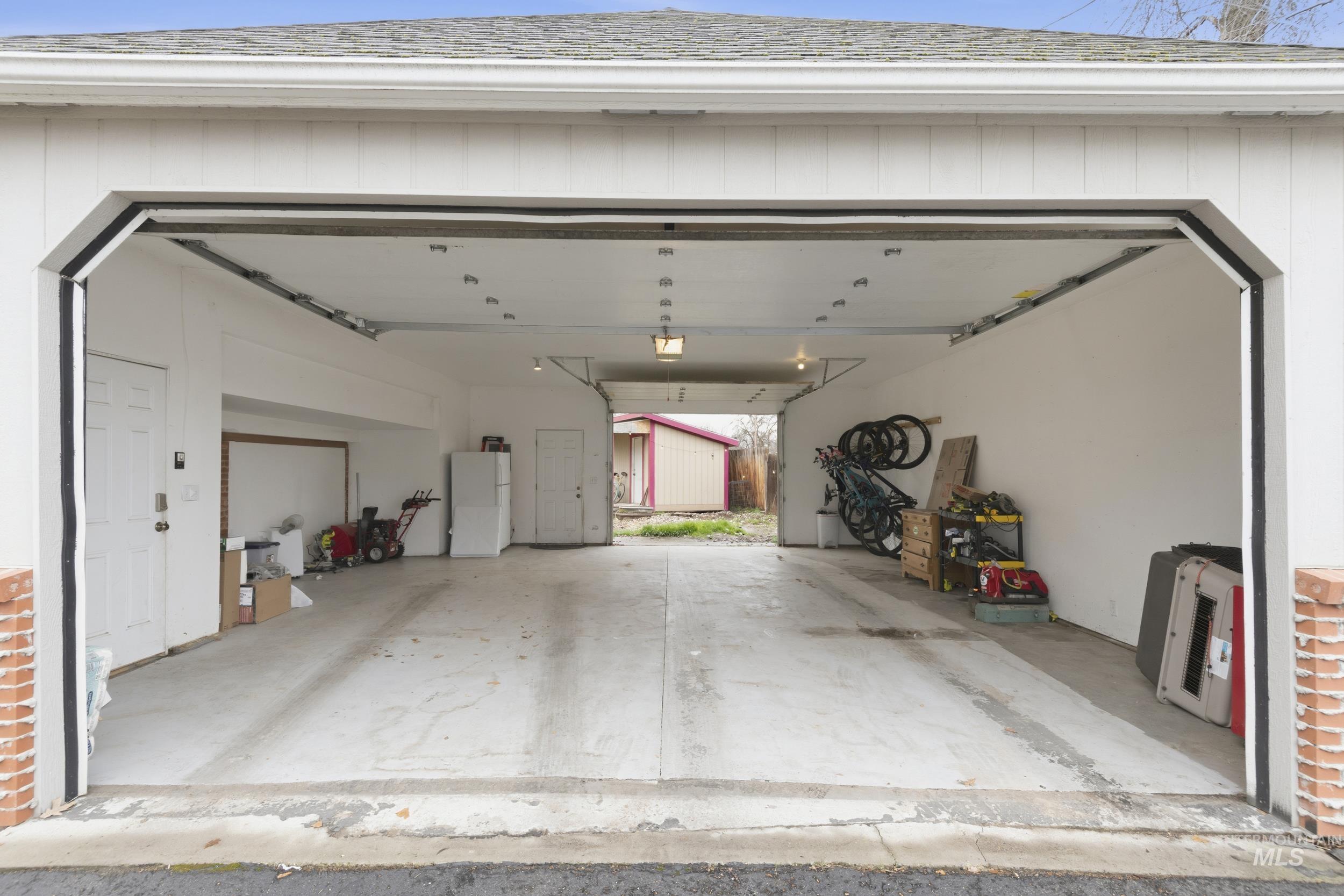 1551 W Salem St, Boise, Idaho 83705, 3 Bedrooms, 2 Bathrooms, Residential For Sale, Price $415,000, 98976082