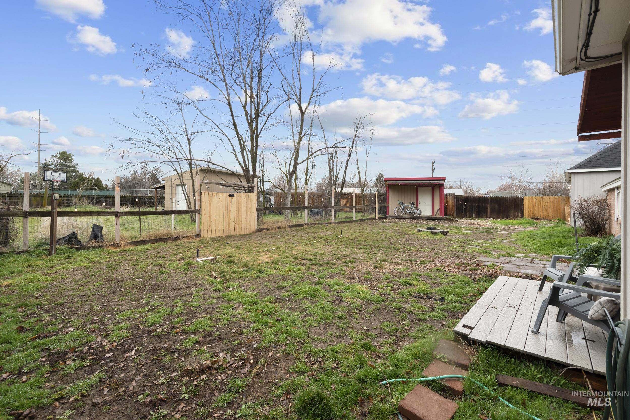 1551 W Salem St, Boise, Idaho 83705, 3 Bedrooms, 2 Bathrooms, Residential For Sale, Price $415,000, 98976082