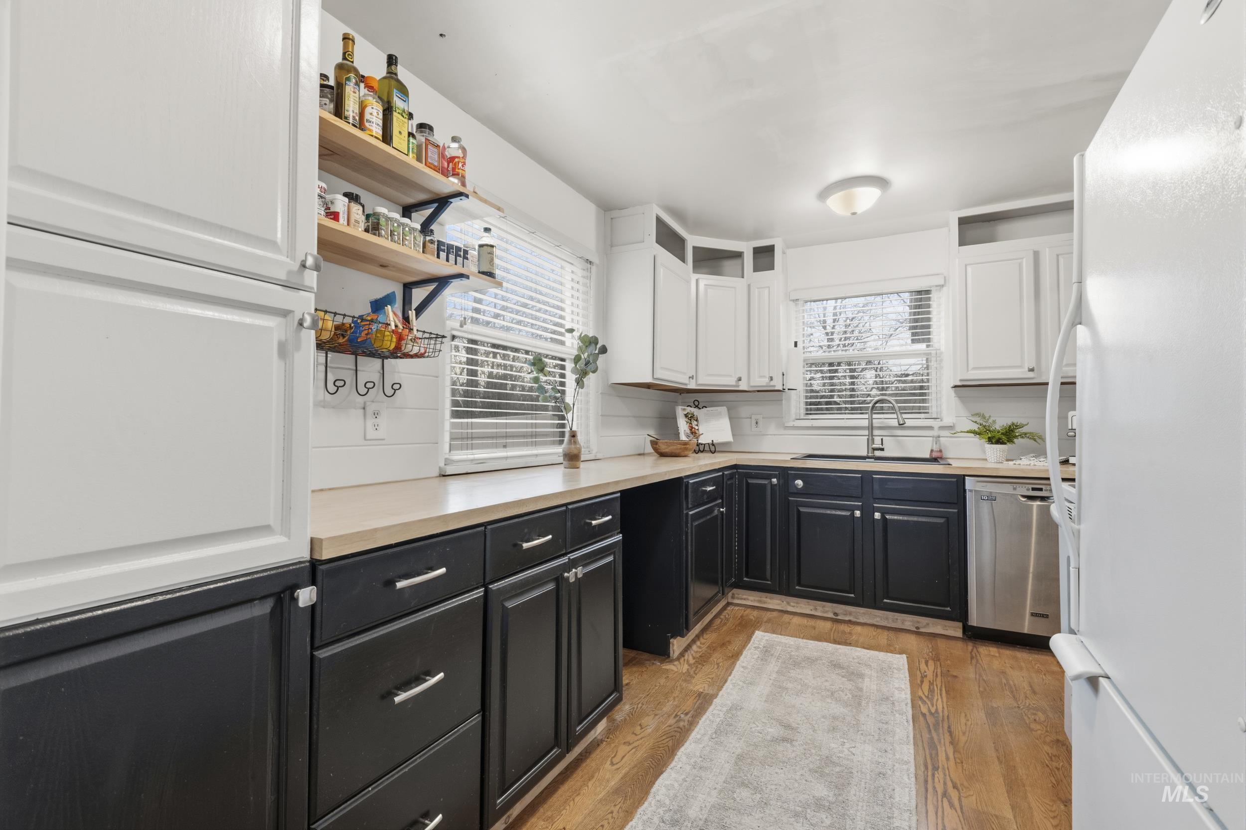 1551 W Salem St, Boise, Idaho 83705, 3 Bedrooms, 2 Bathrooms, Residential For Sale, Price $415,000, 98976082